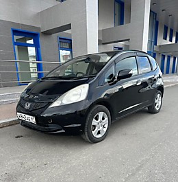 Honda Fit 2009 г. в. 4 WD V 1.5 автомат 2800 руб./сутки, залог 15000